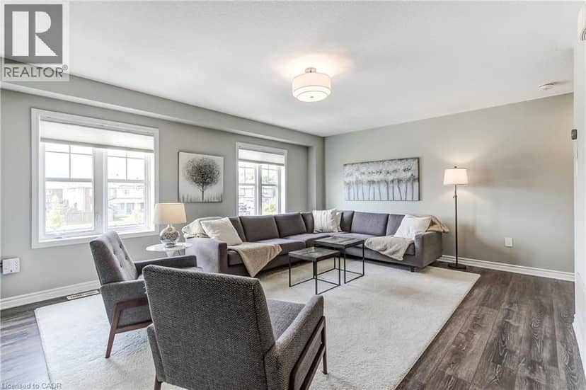 230 AVONSYDE Boulevard Unit# 3 — photo 13 of 40