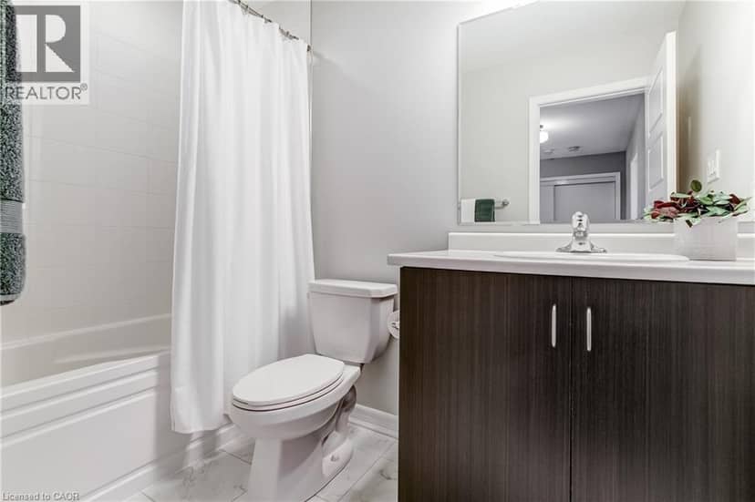 230 AVONSYDE Boulevard Unit# 3 — photo 30 of 40