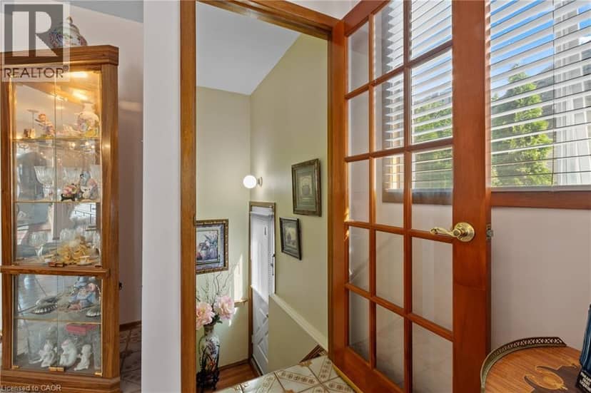 202 RAY Street N — photo 25 of 40