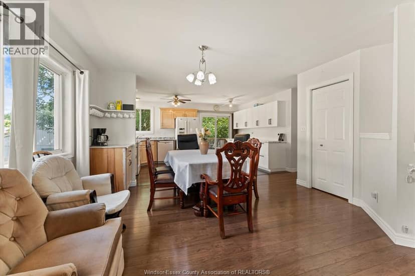 844 Cottage Grove — photo 8 of 34