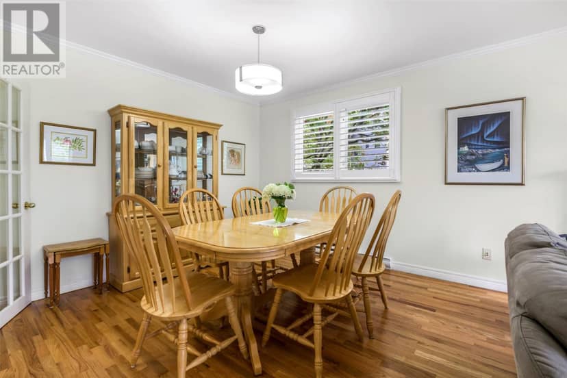 10 Strawberry Marsh Road — photo 11 of 35
