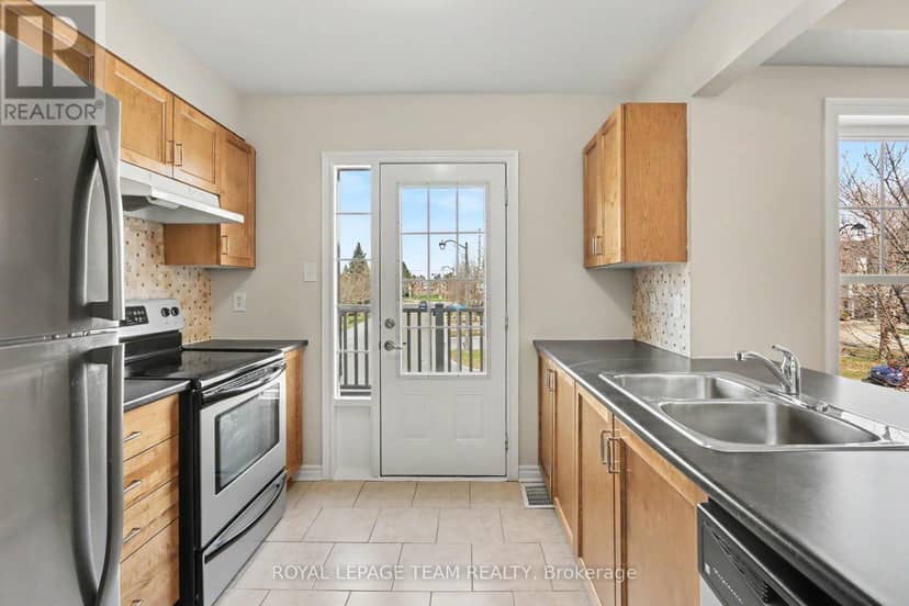 2100 Madrid Avenue — photo 14 of 30
