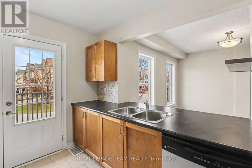 2100 Madrid Avenue — photo 17 of 30