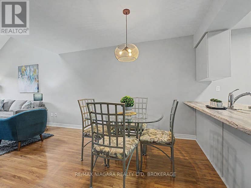 319 Elgin Street — photo 14 of 40