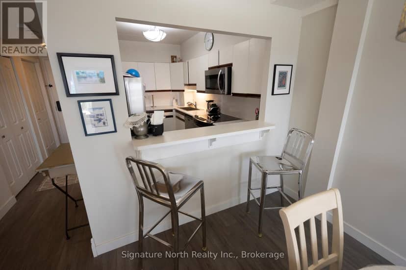 1402 - 590 Beverly Street — photo 13 of 31