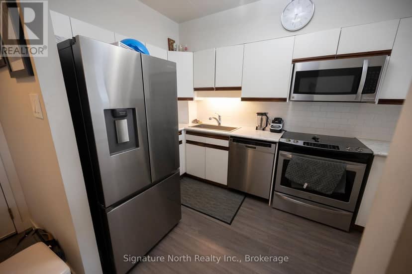 1402 - 590 Beverly Street — photo 15 of 31