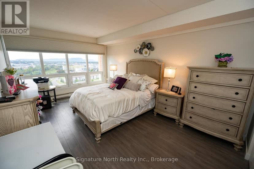 1402 - 590 Beverly Street — photo 18 of 31