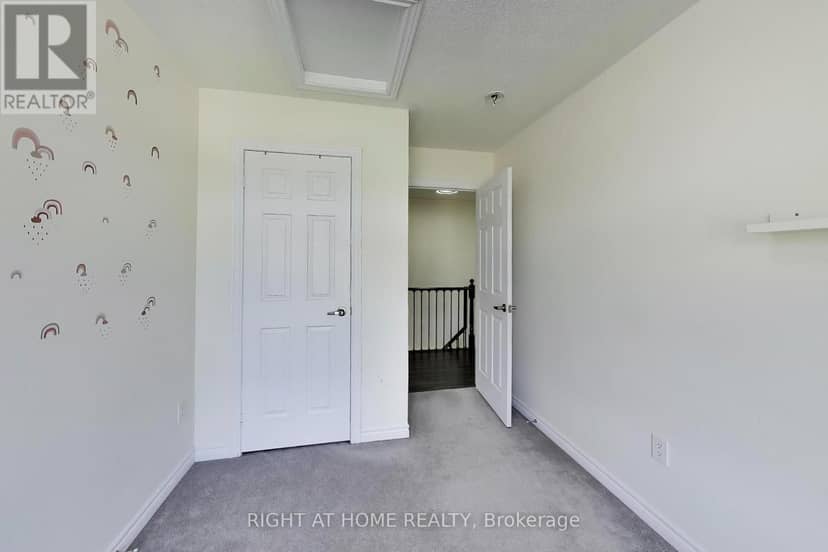 191 - 200 Veterans Drive — photo 26 of 33