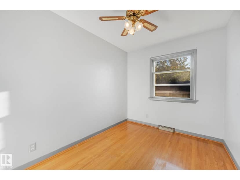 11507 135 ST NW — photo 21 of 40