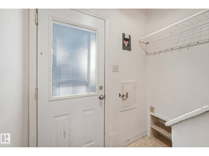11507 135 ST NW — photo 24 of 40