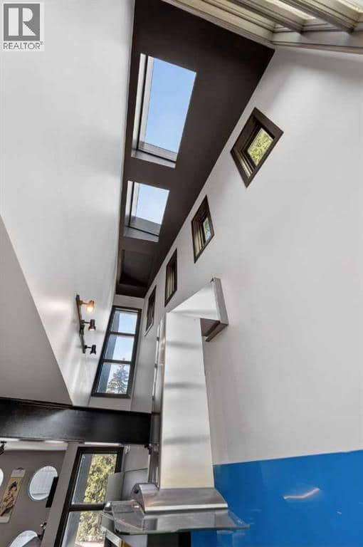 43 Westbluff Place — photo 14 of 40