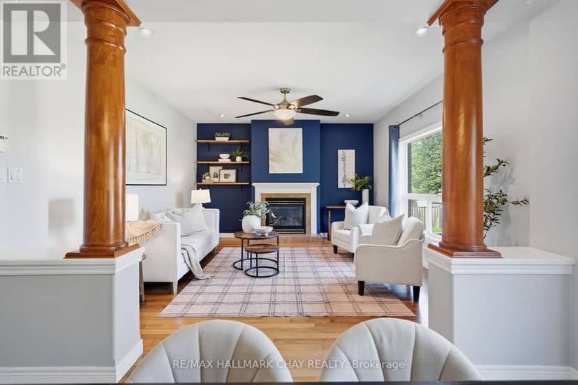 17 Armeda Clow Crescent — photo 13 of 39