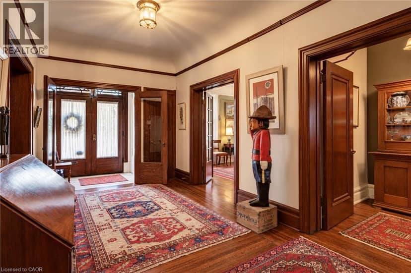 5 UNDERCLIFFE Avenue — photo 12 of 40
