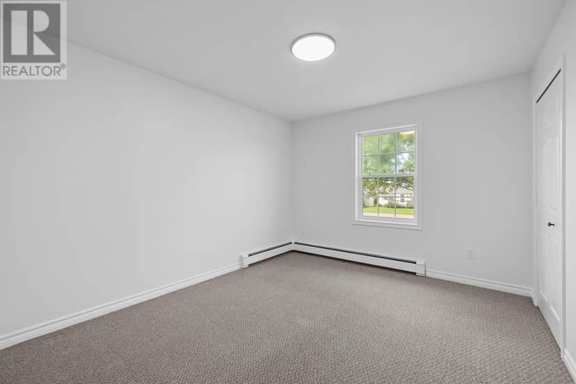 16 Kingston Road — photo 17 of 22