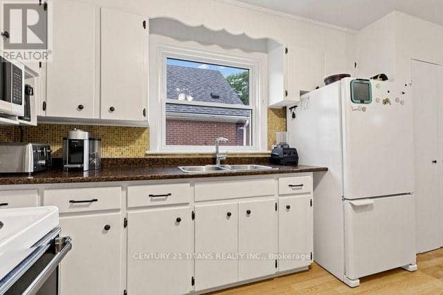357 East 17th Street — photo 12 of 40
