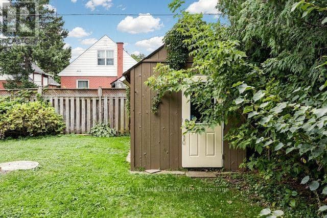 357 East 17th Street — photo 37 of 40