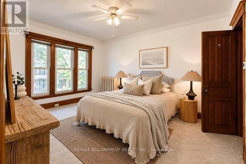 61 Garfield Avenue S — photo 16 of 30