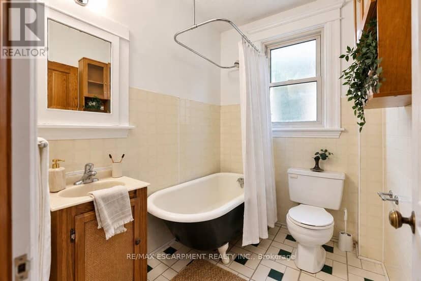 61 Garfield Avenue S — photo 20 of 30