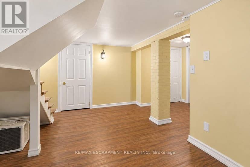 61 Garfield Avenue S — photo 24 of 30