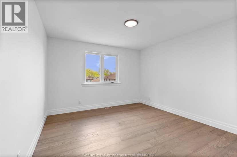 1213 Campana Crescent — photo 15 of 24