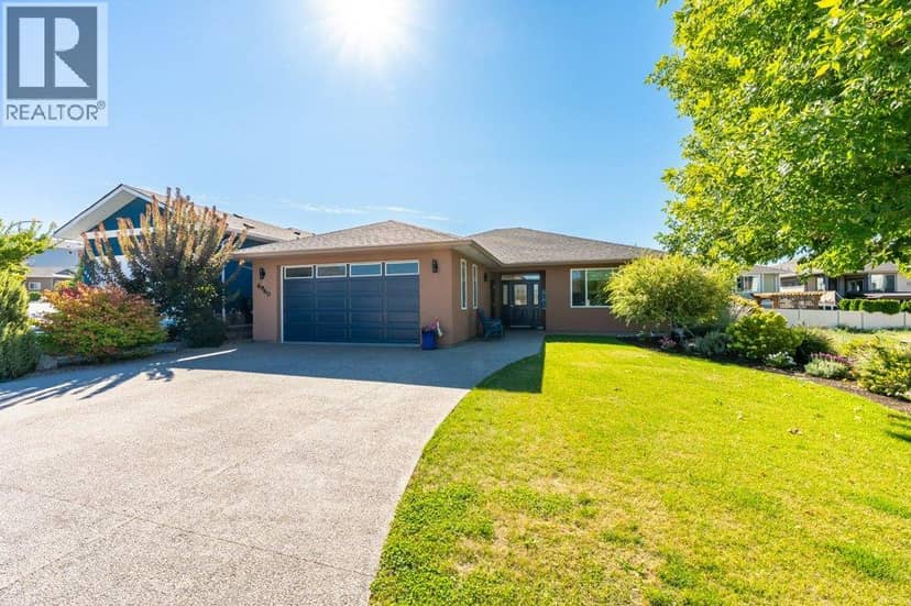 6960 CHARDONNAY Place, Oliver
