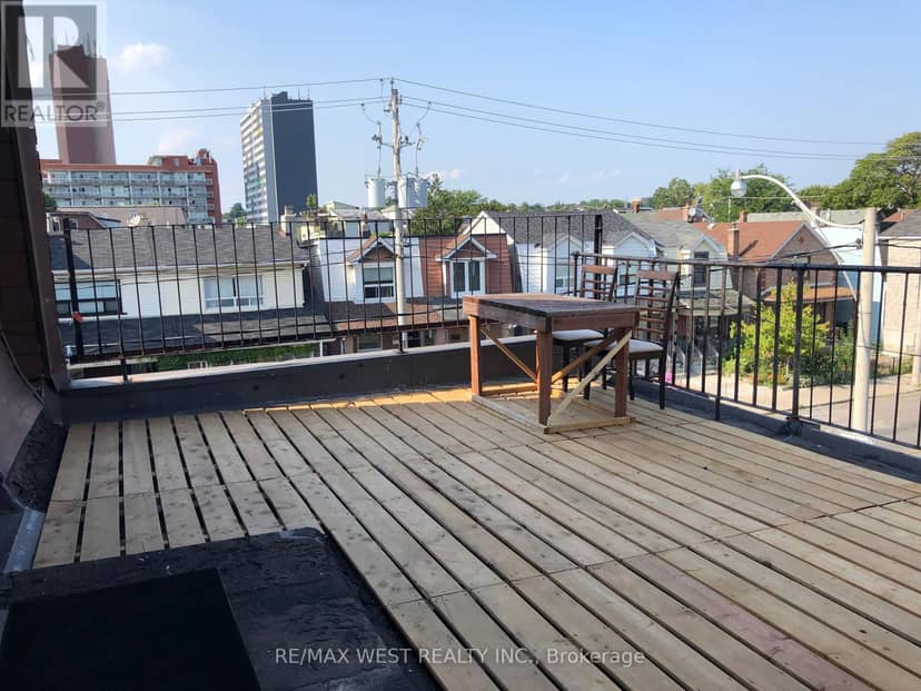 173 Lappin Avenue E — photo 10 of 12