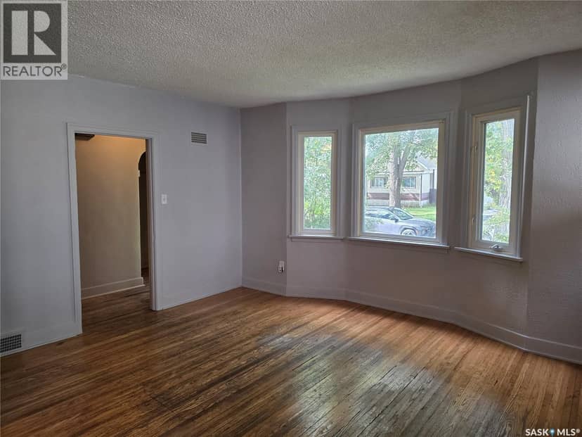 1365 Princess Street — photo 3 of 32