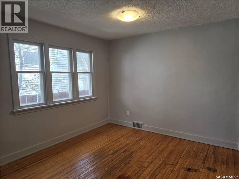 1365 Princess Street — photo 7 of 32