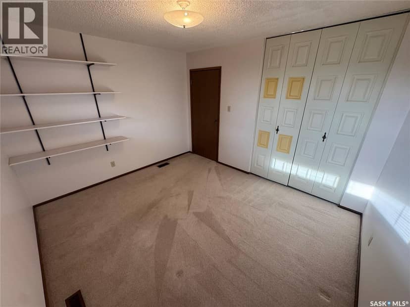 406 Centennial DRIVE — photo 14 of 39