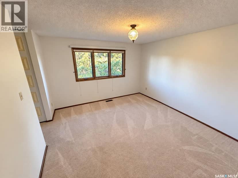 406 Centennial DRIVE — photo 15 of 39