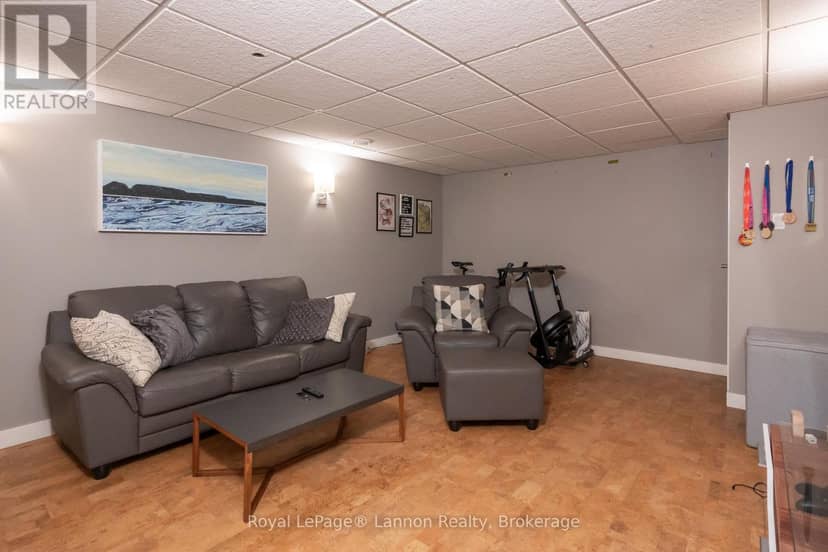 245 McComber Crescent — photo 33 of 40