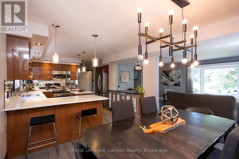 245 McComber Crescent — photo 7 of 40