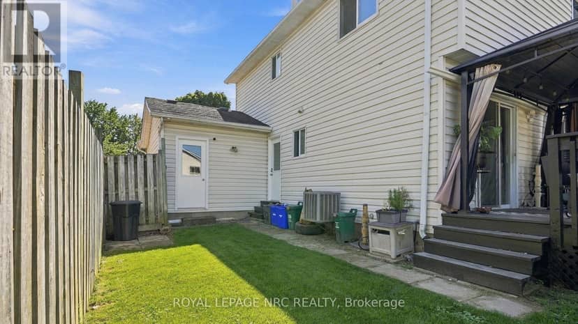 32 Poplar Crescent — photo 38 of 40
