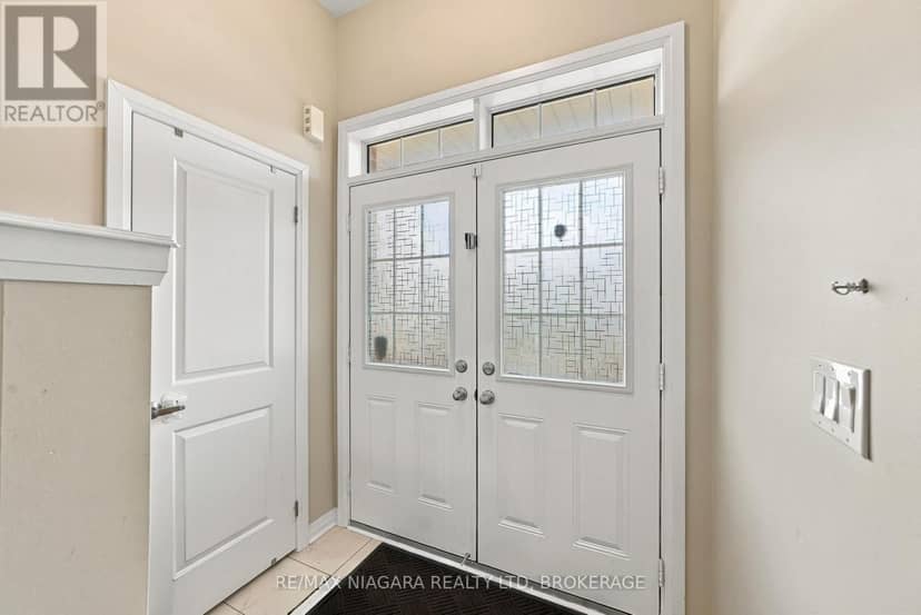 4032 Fracchioni Drive — photo 3 of 32