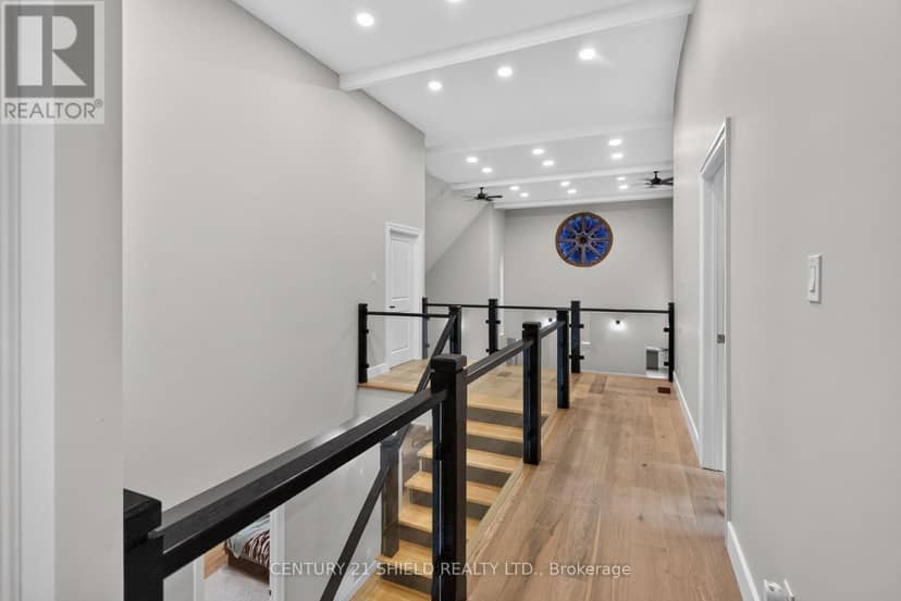 12 Maple Street — photo 11 of 40