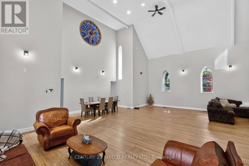 12 Maple Street — photo 17 of 40