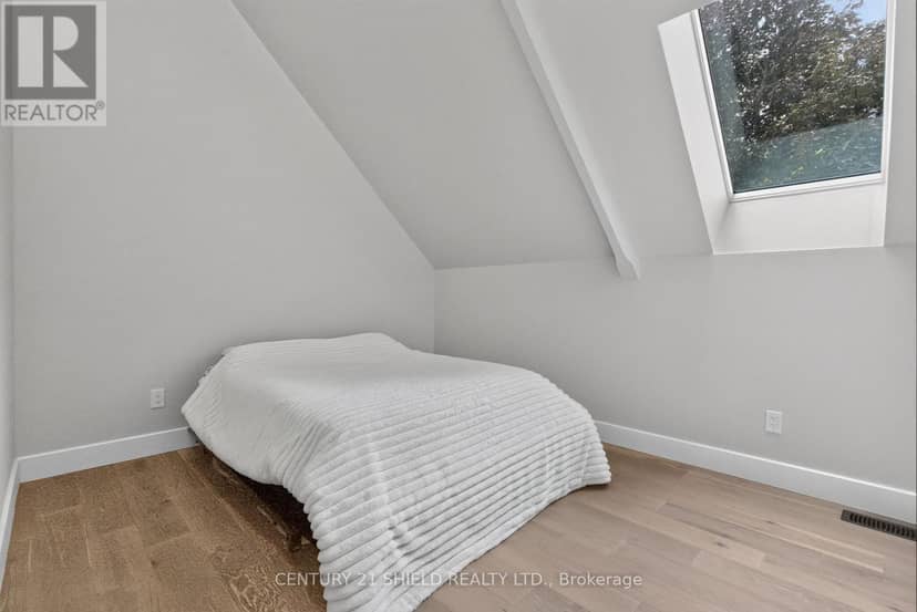 12 Maple Street — photo 29 of 40