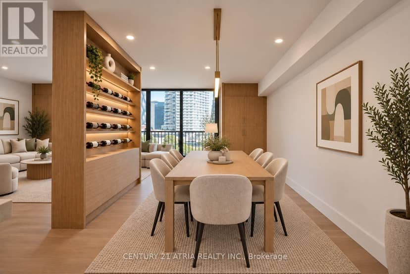 1004 - 33 Harbour Square — photo 14 of 39