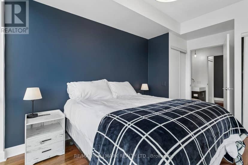 1202 - 116 George Street — photo 8 of 21