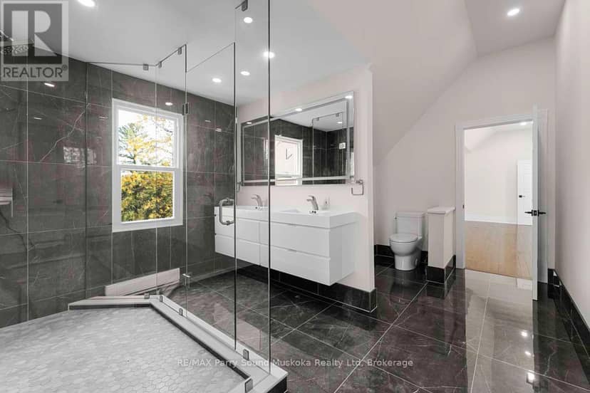 14-16 Knowles Crescent — photo 31 of 40