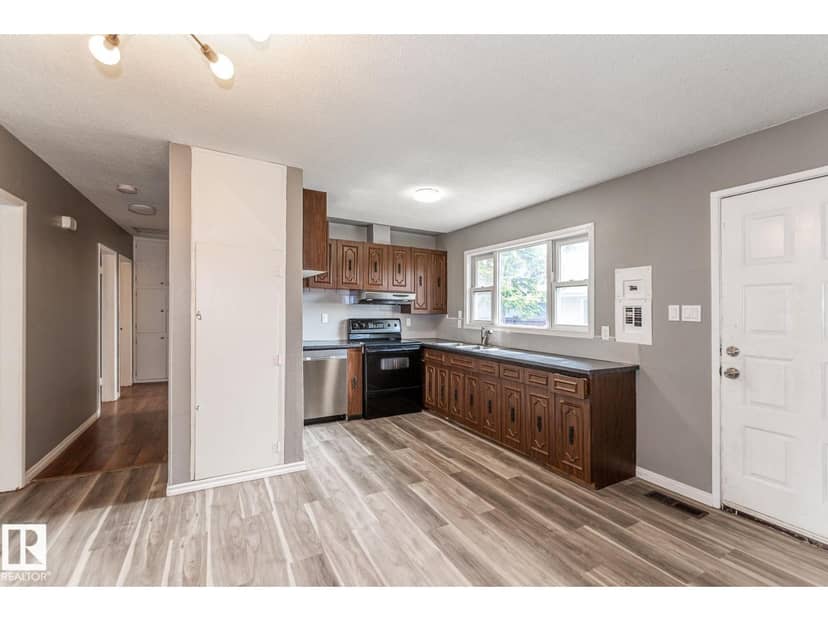 10551 53 AV NW NW, Edmonton, photo 8