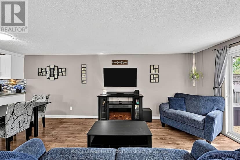 8 - 233 Innisfil Street — photo 10 of 25