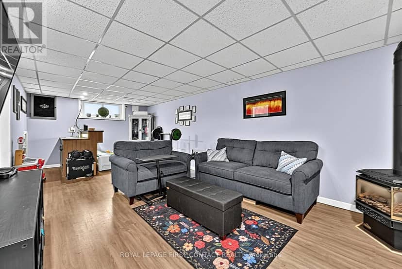 8 - 233 Innisfil Street — photo 18 of 25