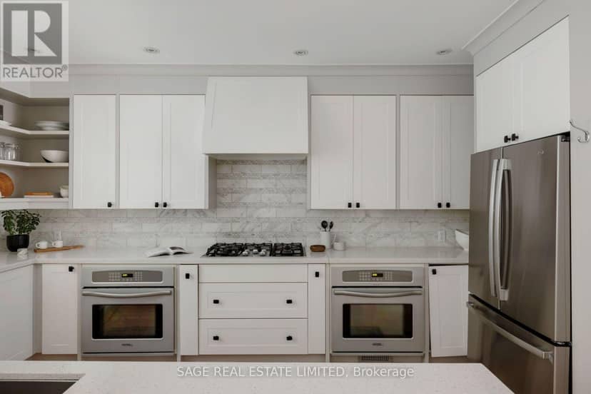 32 Edgewood Crescent — photo 17 of 40