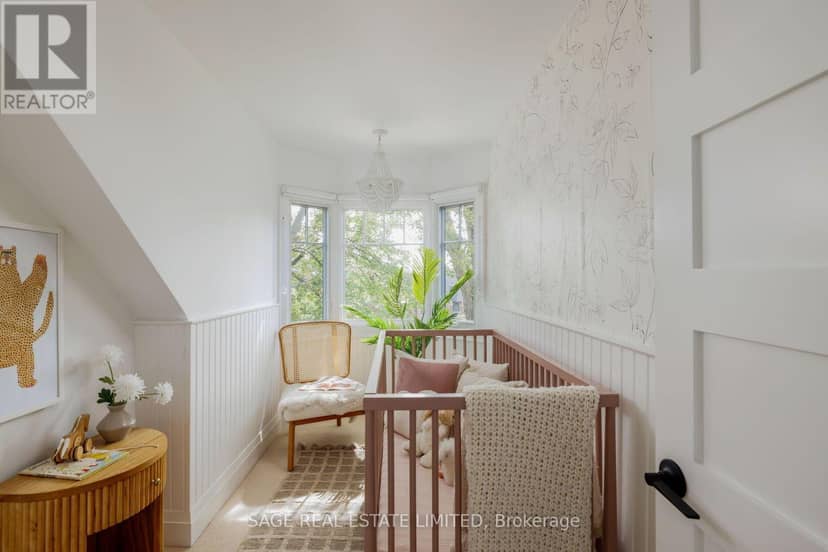 32 Edgewood Crescent — photo 29 of 40