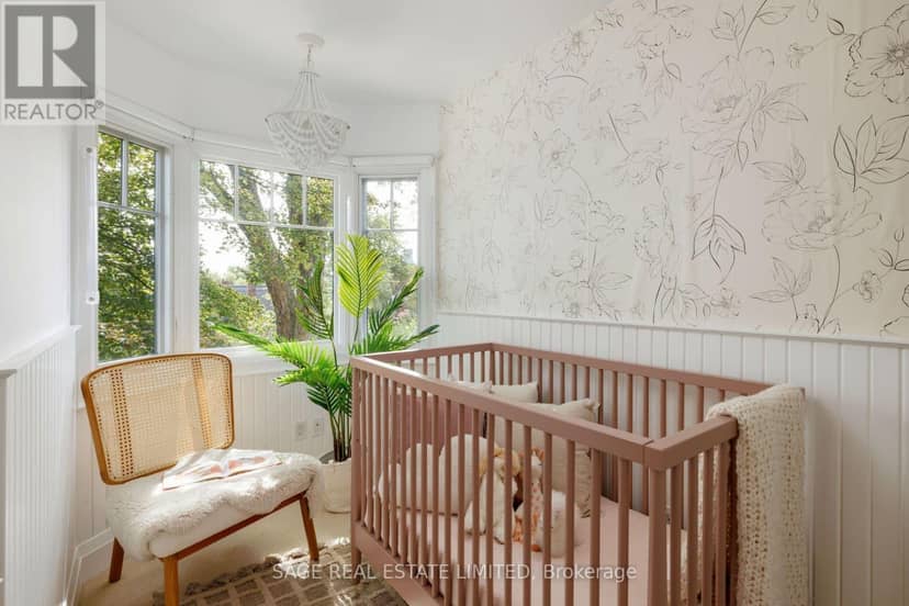 32 Edgewood Crescent — photo 30 of 40