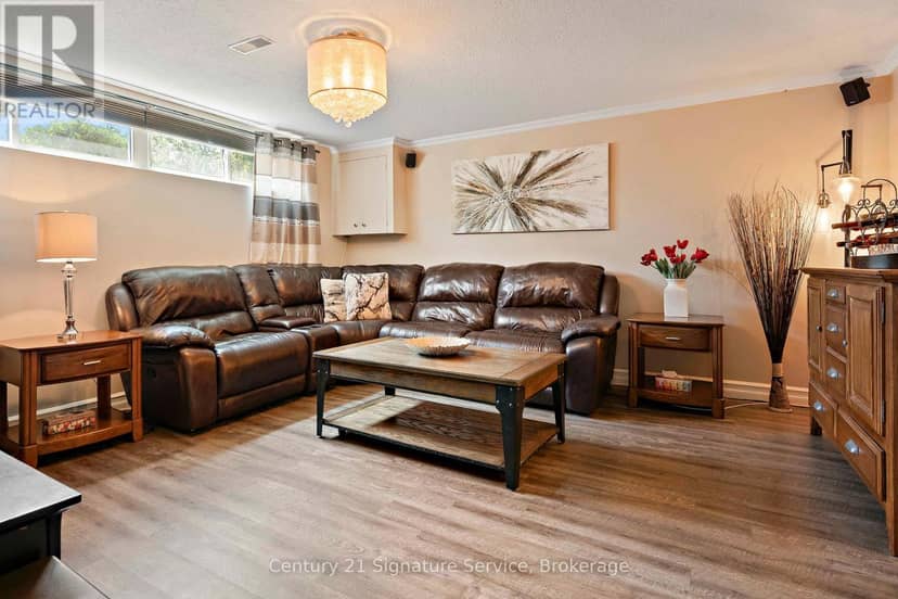 1563 Brentano Boulevard — photo 18 of 40