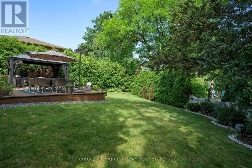 1563 Brentano Boulevard — photo 28 of 40