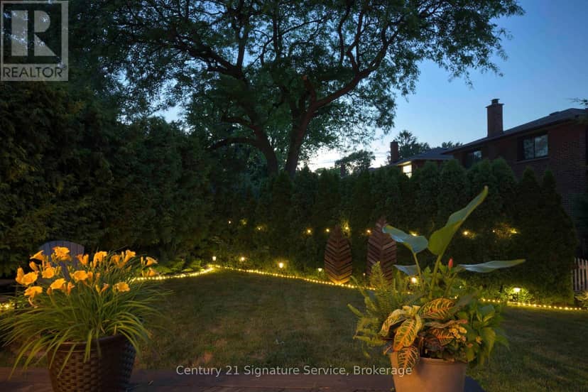 1563 Brentano Boulevard — photo 34 of 40