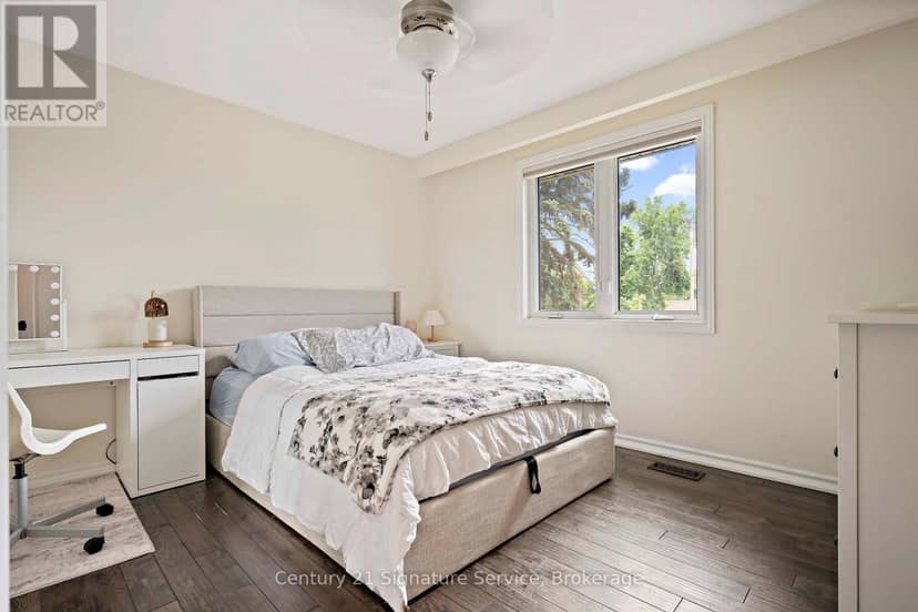 1563 Brentano Boulevard — photo 39 of 40